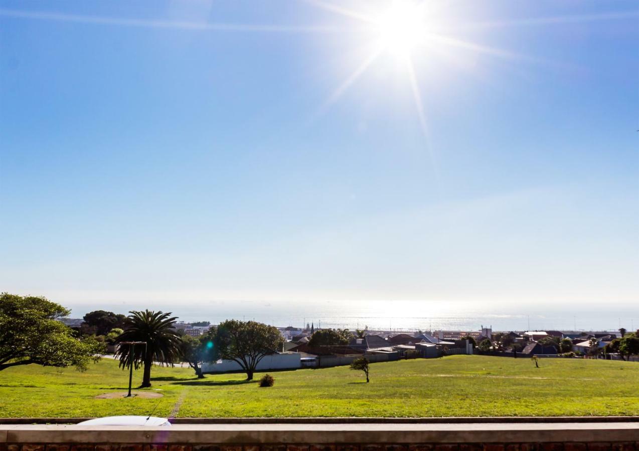 Kirknewton Hotel Port Elizabeth Exterior photo