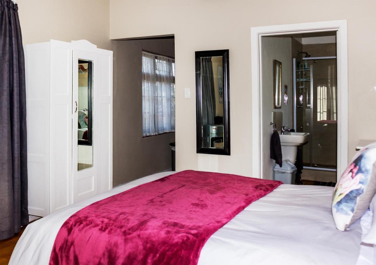 Kirknewton Hotel Port Elizabeth Exterior photo